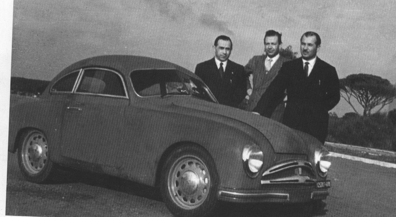 Rodolfo Partriarca Sesto Leonardi e Agostino Prosperi con la Berlinetta Mille Miglia