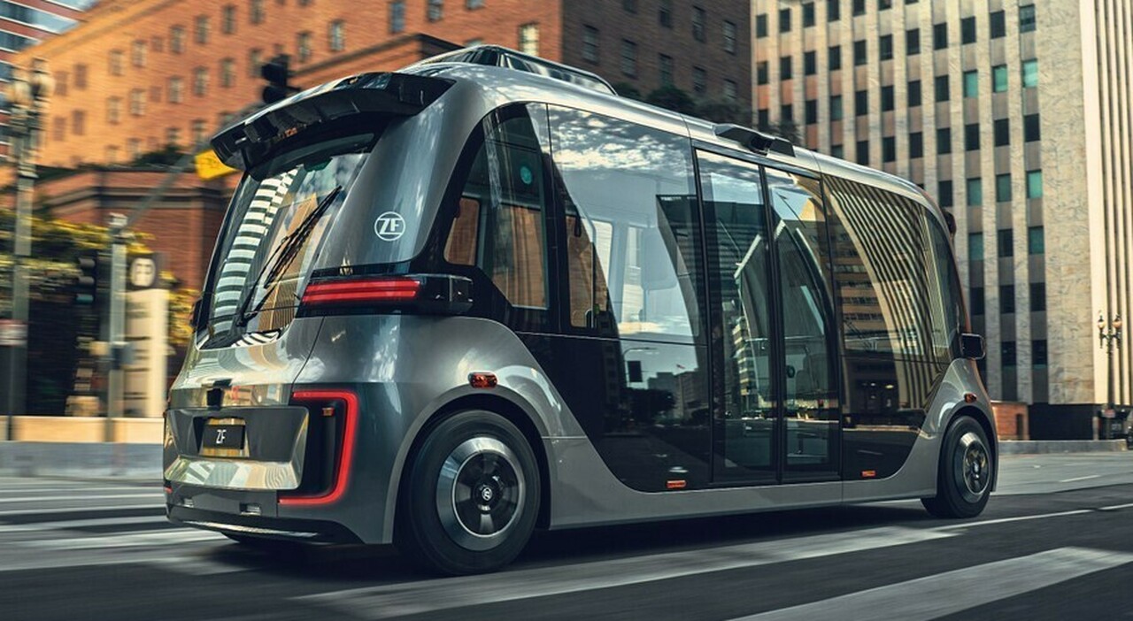 ZF ha svelato la sua navetta di nuova generazione per la guida autonoma nei contesti urbani e nel traffico misto