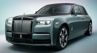 Rolls-Royce, la nuova Phantom alza ancora l’asticella del lusso. Ecco l'8^ generazione del capolavoro “tailor made”