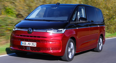 Nuovo Volkswagen Multivan, su strada con il primo modello plug-in della divisione Veicoli Commerciali