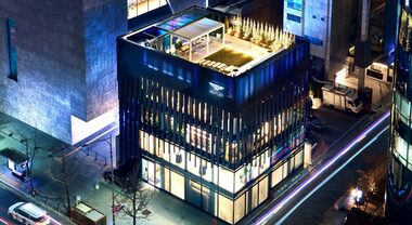 Bentley Cube, a Seoul apre showroom del lusso contemporaneo. Primo al mondo comprende servizi tailor made di Mulliner