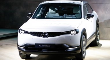 MX-30, la prima elettrica di Mazda farà resuscitare il motore rotativo