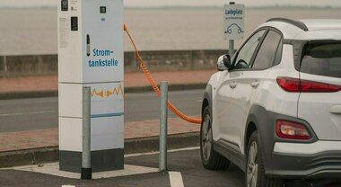 Auto elettrica, Italia quinta in UE per punti ricarica. Acea, in 10 anni dovranno aumentare di oltre 22 volte in Europa