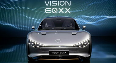 Vision EQXX, parola d’ordine efficienza. Determinanti motore 150 kW, batteria alta densità e peso 1750 kg