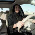Arabia Saudita, le donne potranno guidare anche i taxi. Dal 2017 hanno il permesso di ottenere la patente